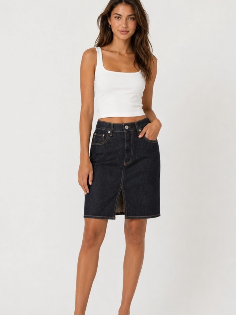 AG Adriano Goldschmied The Emery High-Rise Denim Skirt Dark
Wash Size 23